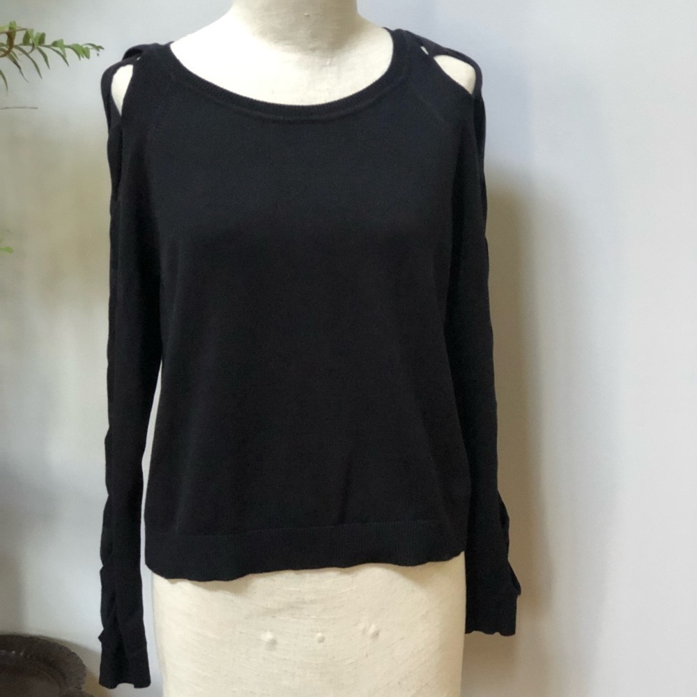 𝅺milly Black Sweater w/ Cut-Out‎ Lattice Sleeves - Size M